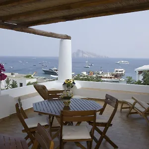 hotel-tesoriero-panarea-island.sicilyhotelsitaly.net/