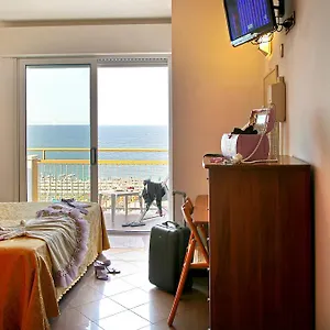 hotel-patrizia-riccione.emilia-romagnahotels.net/