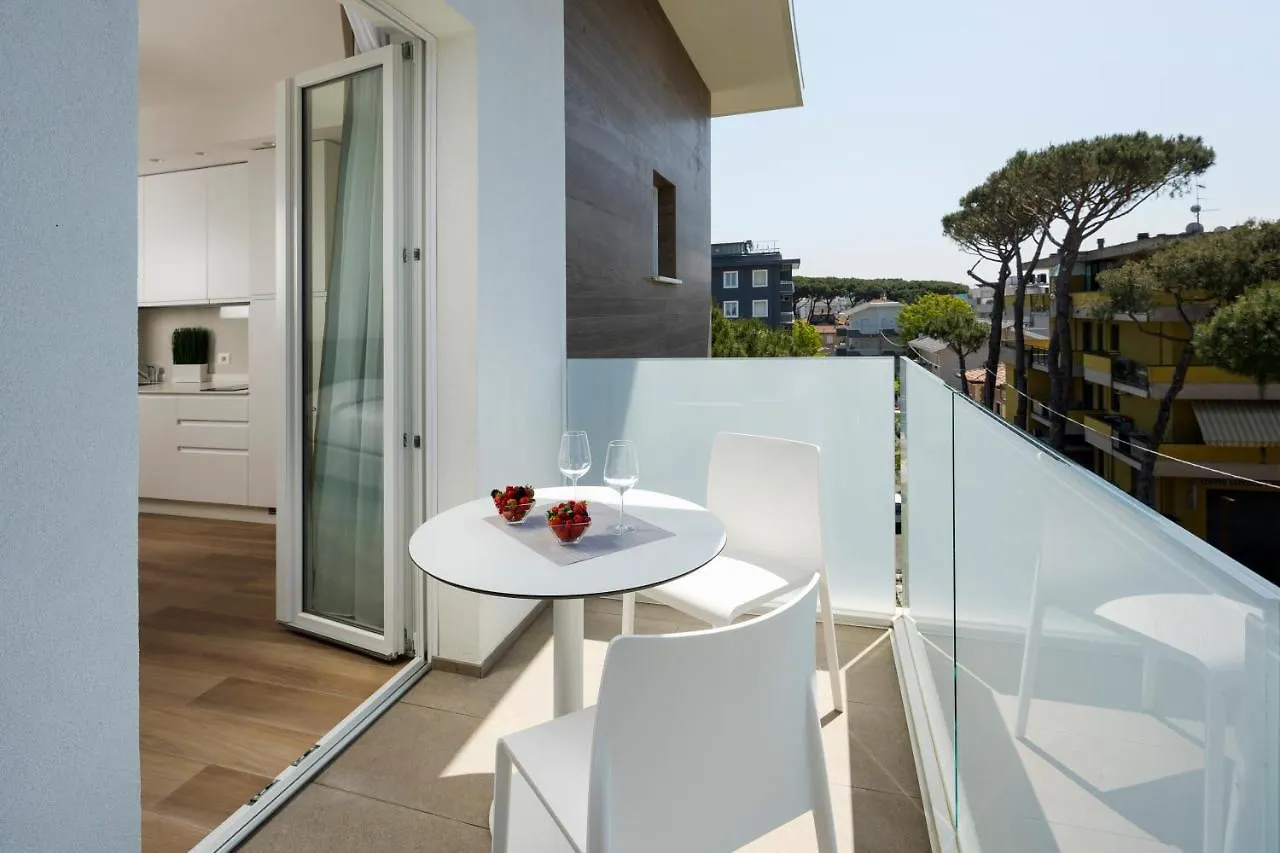 Aparthotel The Palm Riccione Italien