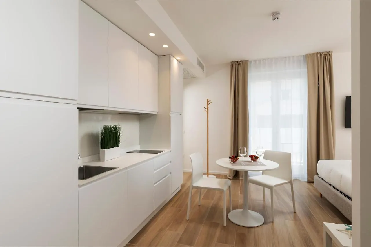Aparthotel The Palm Riccione 0*,